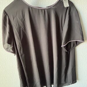 Brand new short sleeved top